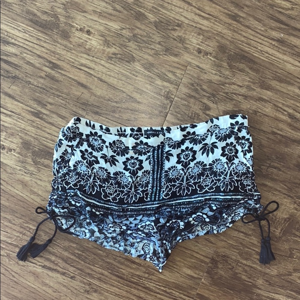 new Kendall and Kylie print shorts tassel